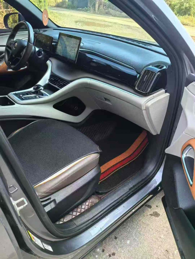 保定23年比亚迪宋8