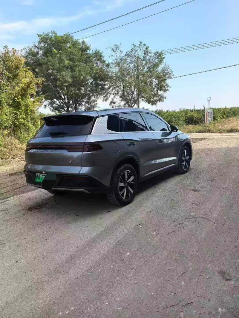 保定23年比亚迪宋9