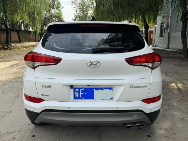 保定18年现代途胜4