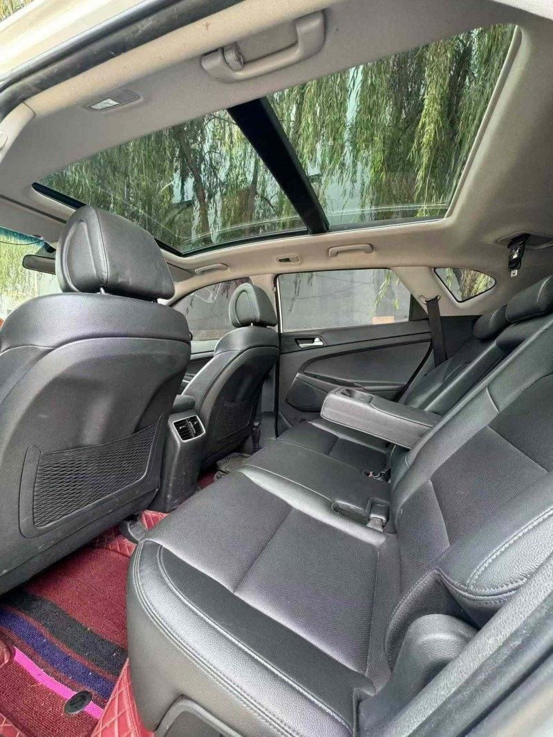 保定18年现代途胜9