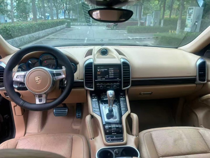 菏泽14年保时捷卡宴6