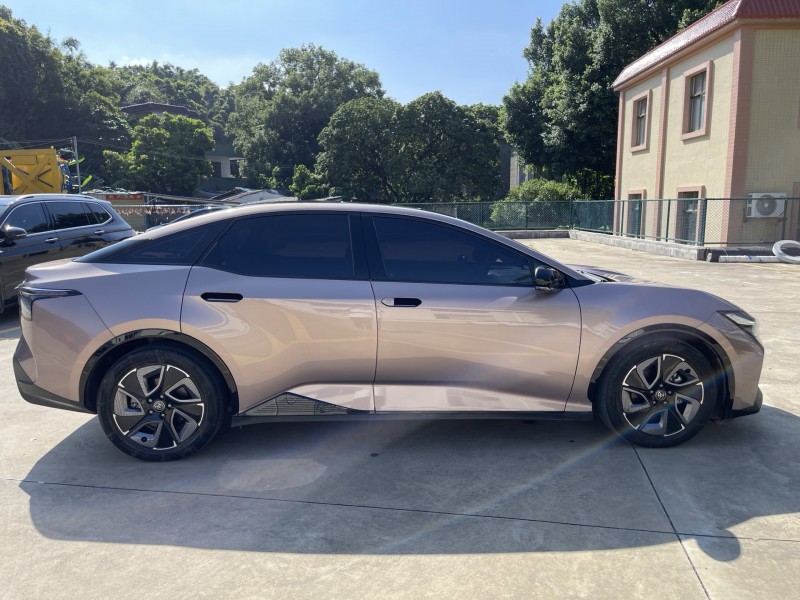 中山23年丰田BZ3Pro2