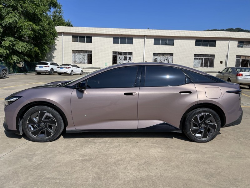 中山23年丰田BZ3Pro3