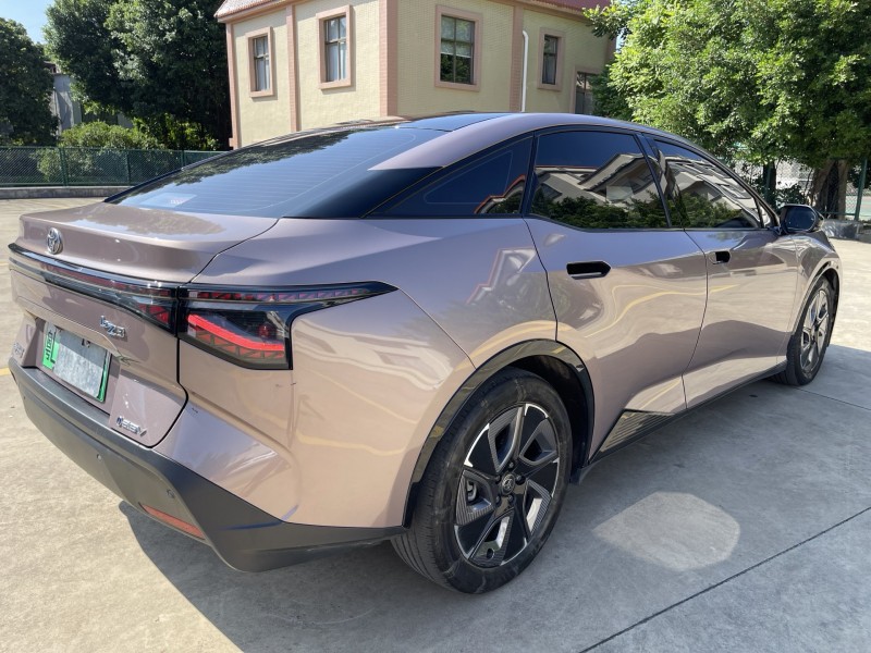 中山23年丰田BZ3Pro4