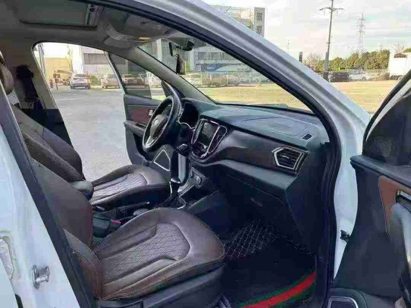 宿迁18年一汽森雅7