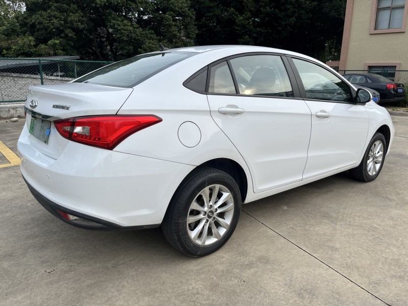 中山24年奇瑞艾瑞泽5