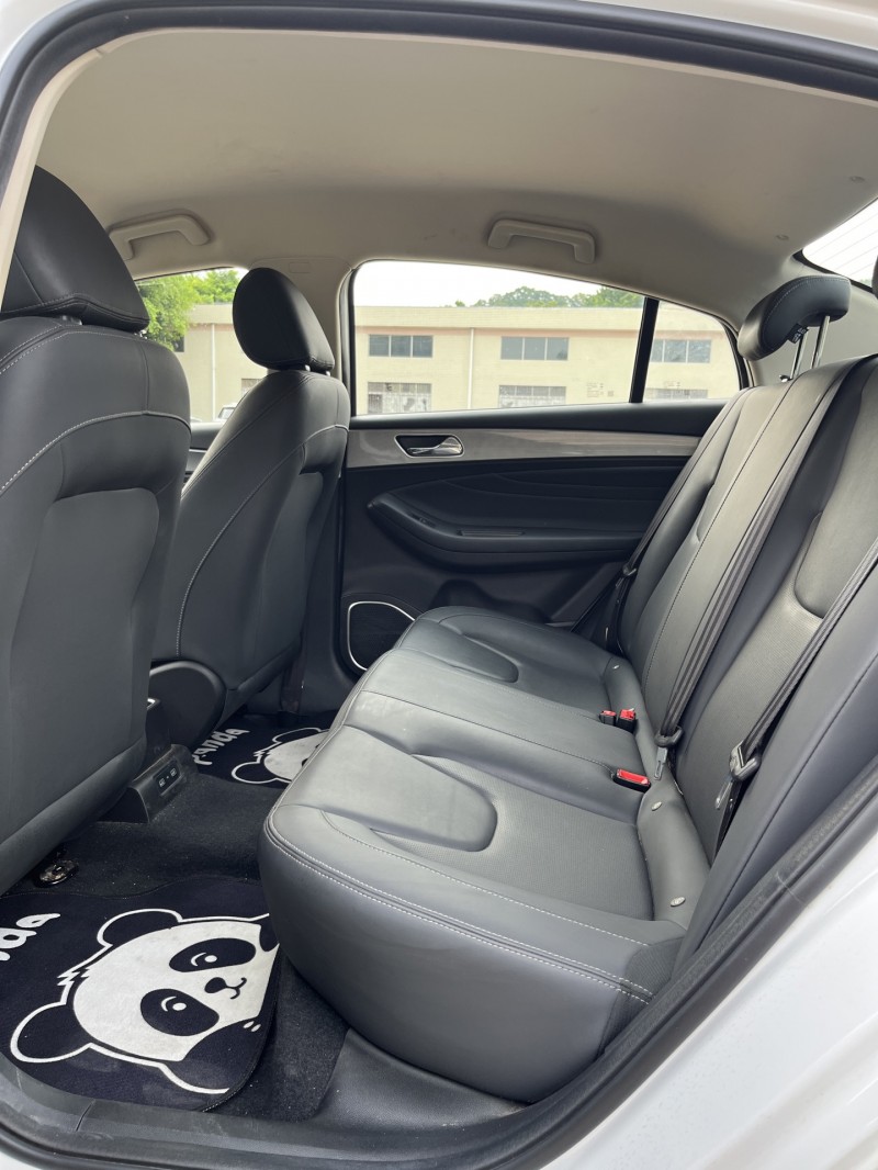 中山24年奇瑞艾瑞泽6