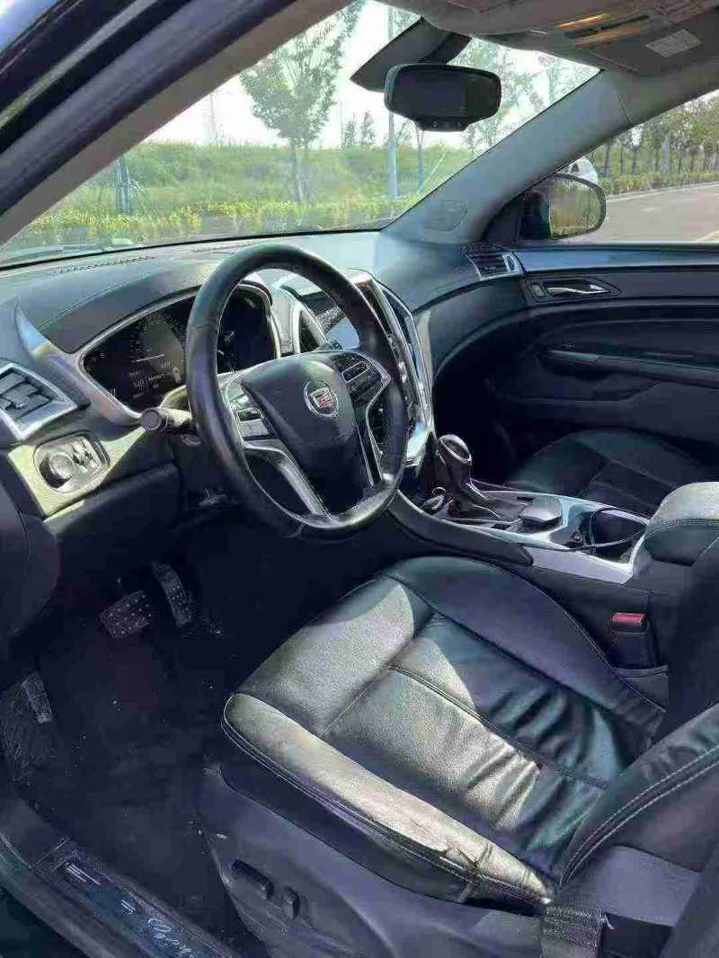 宿迁16年凯迪拉克SRX6