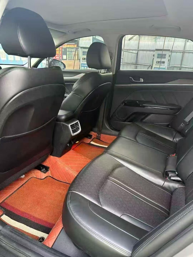 鄂州23年起亚K5凯酷5