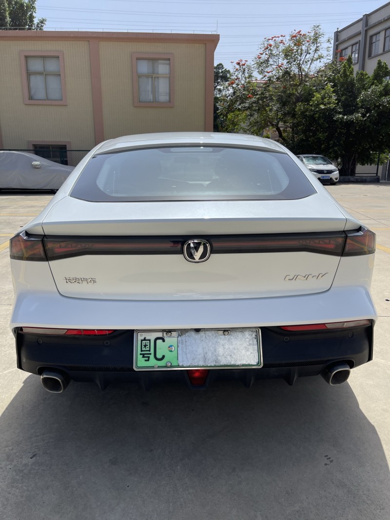 中山24年长安汽车UNI9