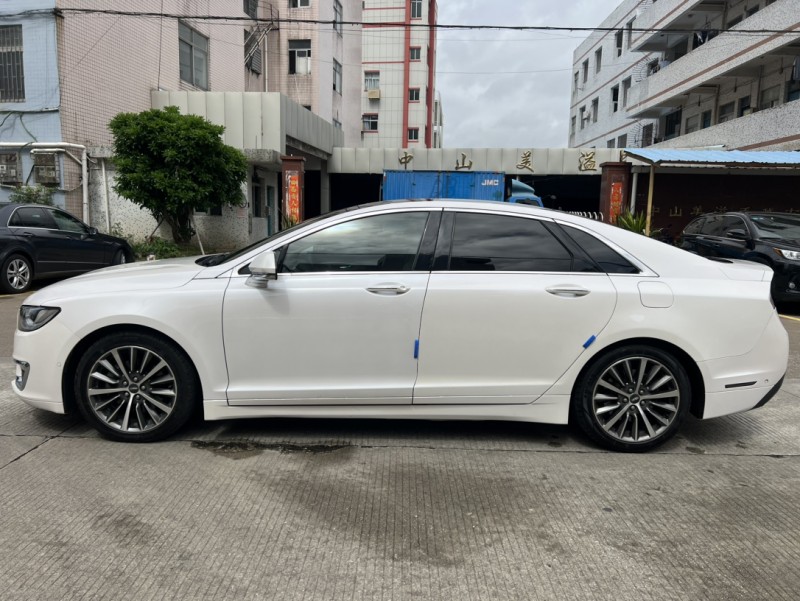 中山20年林肯MKZ3