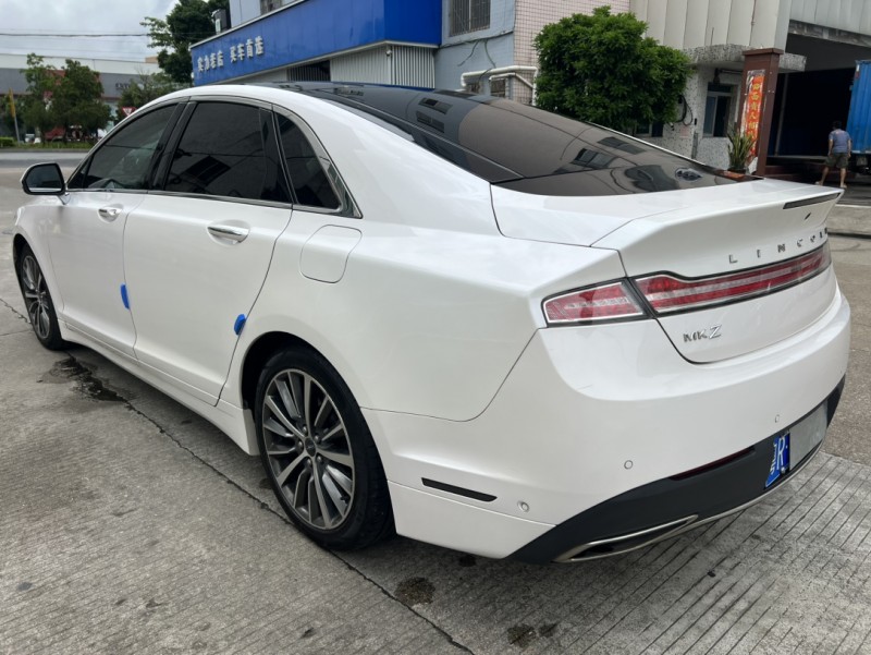 中山20年林肯MKZ4