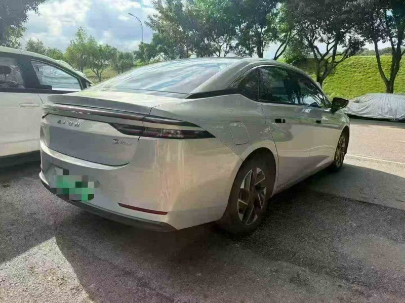 重庆23年传祺埃安S8