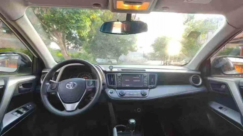 湛江17年丰田RAV4荣放5