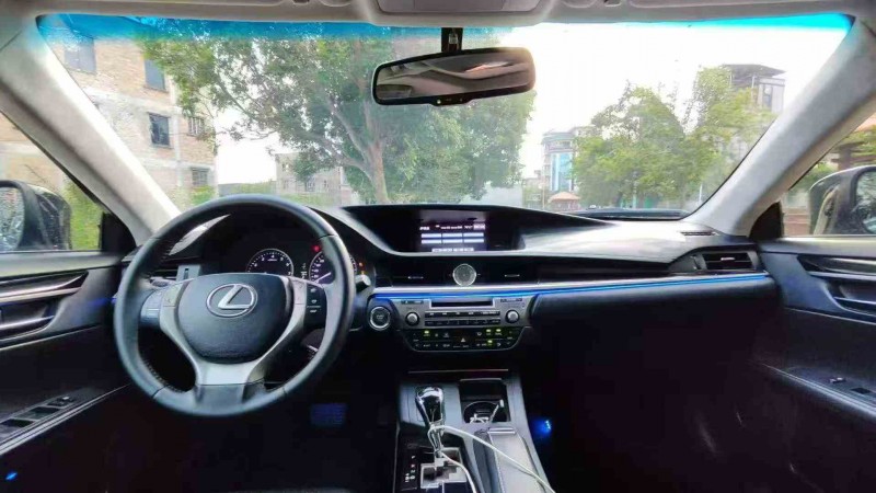 广州12年雷克萨斯ES4