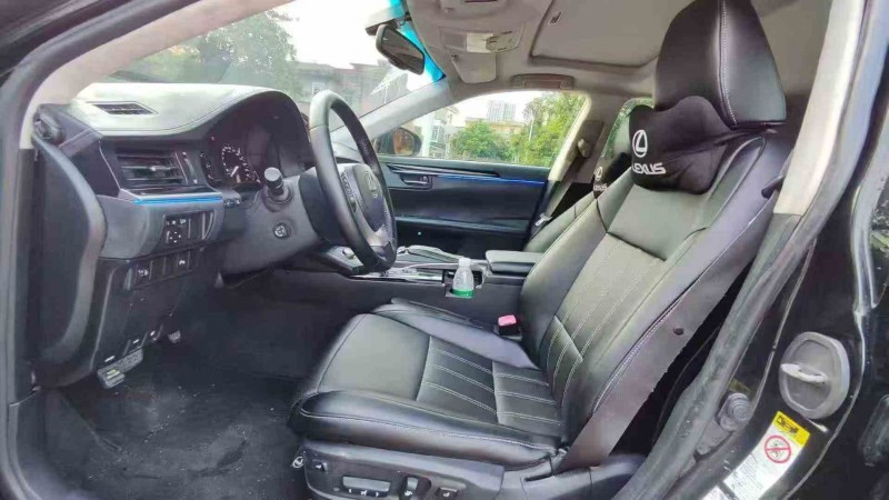 广州12年雷克萨斯ES5