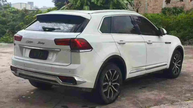 汕头17年众泰大迈X77