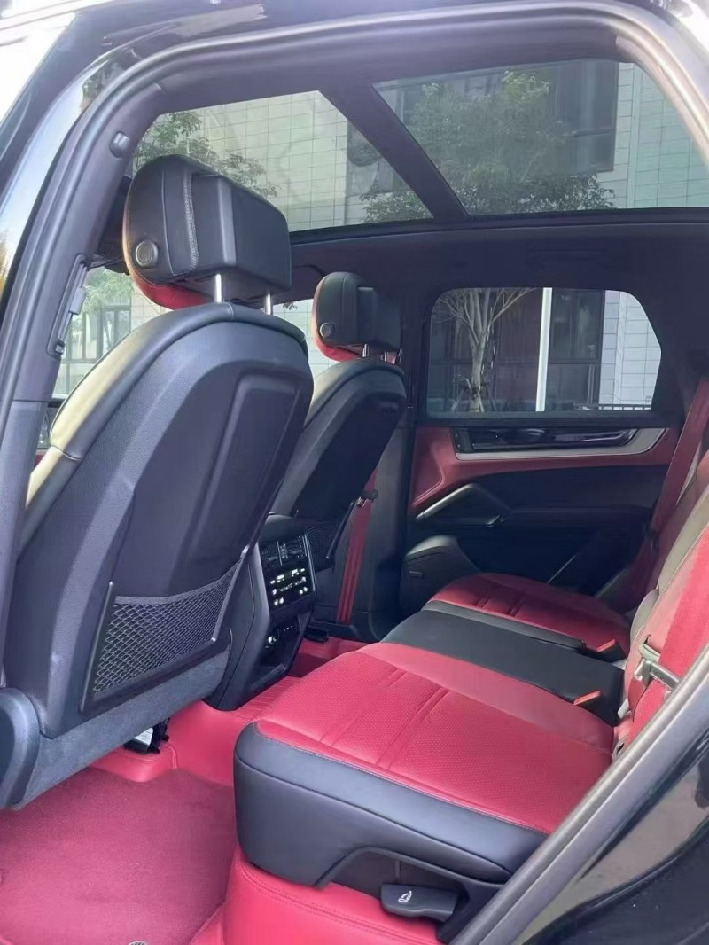 佛山24年保时捷卡宴6