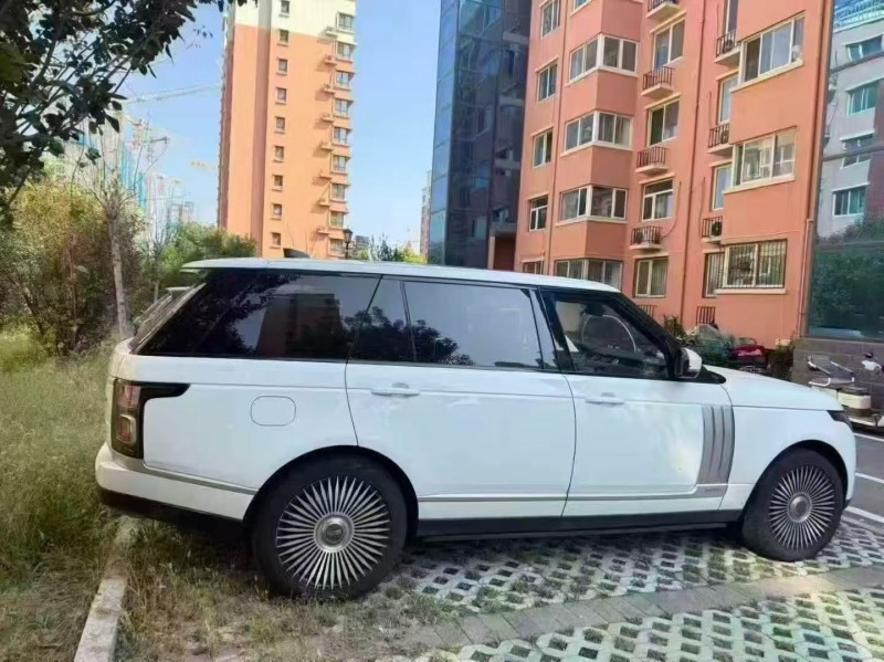 菏泽19年路虎揽胜行政7