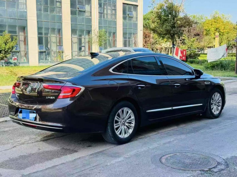 青岛17年别克凯越6