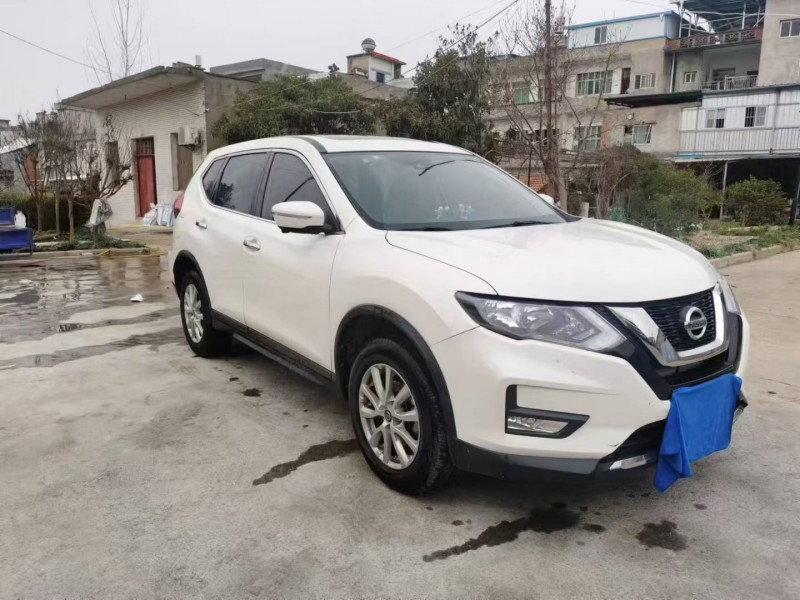 荆门19年日产奇骏1