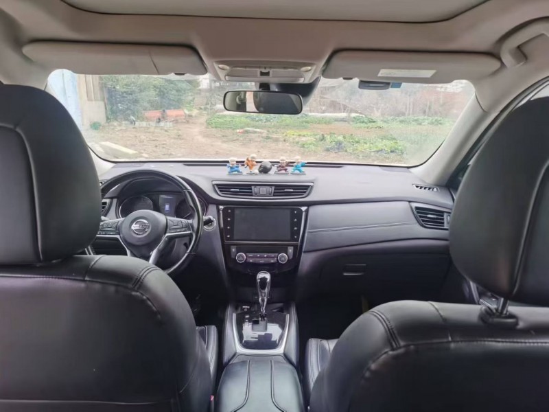 荆门19年日产奇骏3