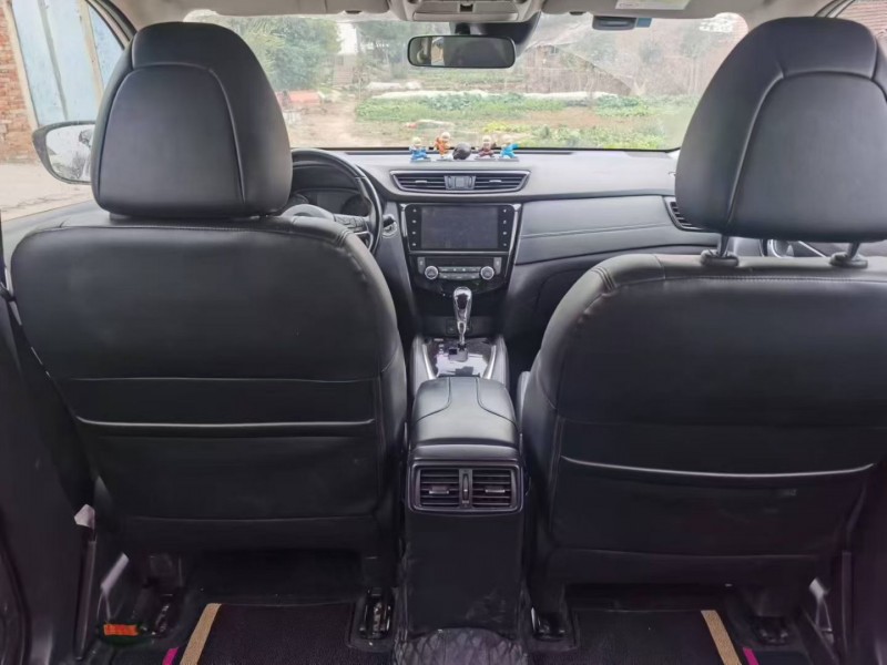 荆门19年日产奇骏6