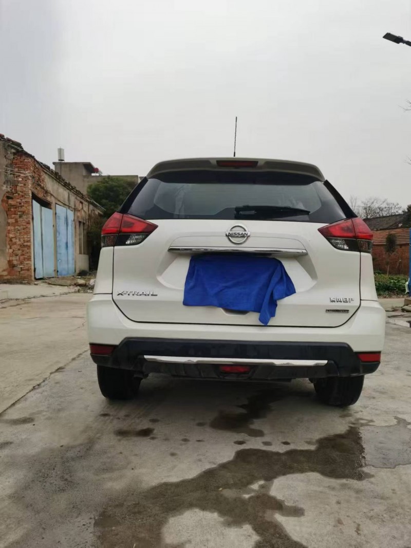 荆门19年日产奇骏7