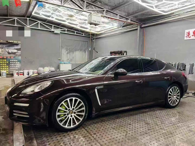 临沂14年保时捷帕拉梅拉2