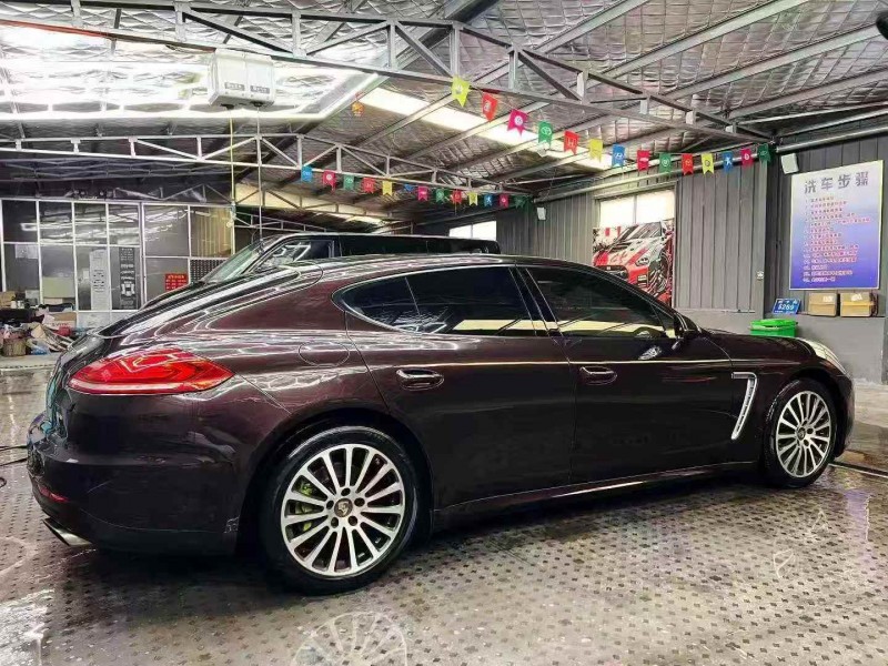 临沂14年保时捷帕拉梅拉7