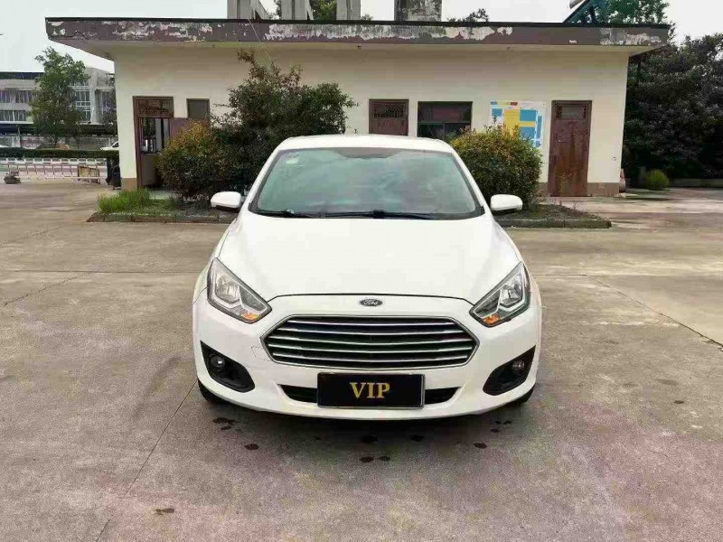 宿迁17年福特福睿斯1