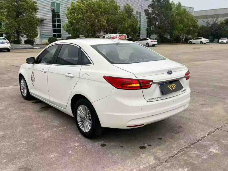 宿迁17年福特福睿斯7