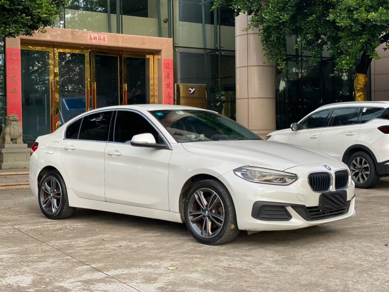 中山19年宝马1系2