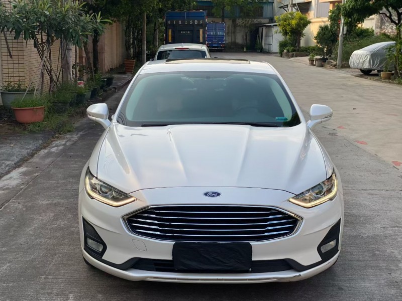 中山21年福特蒙迪欧1