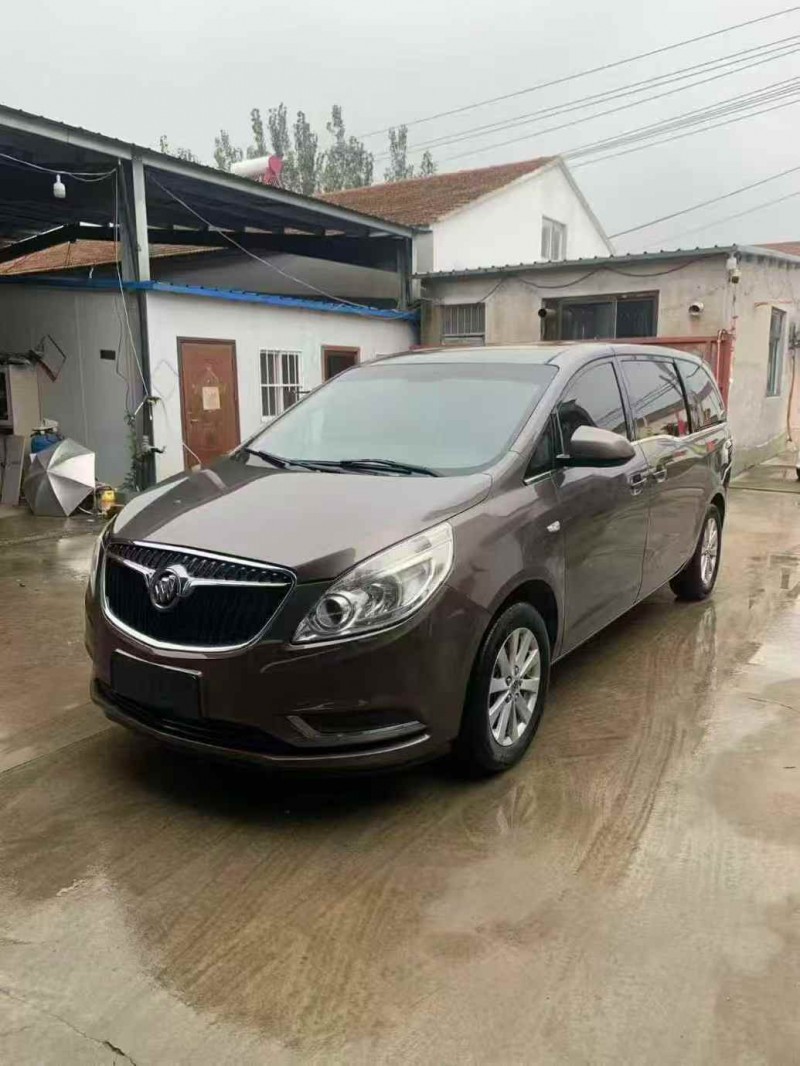 济南17年别克GL82