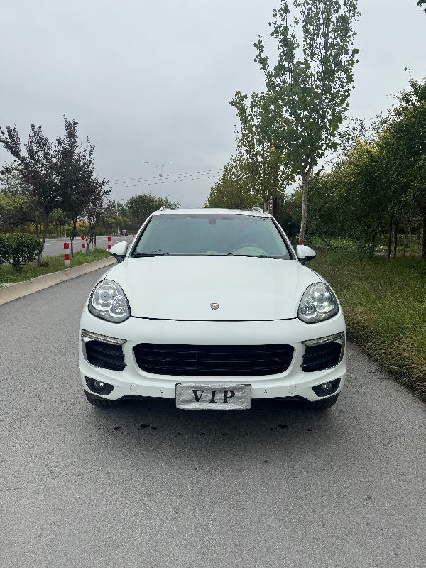 邯郸15年保时捷卡宴1