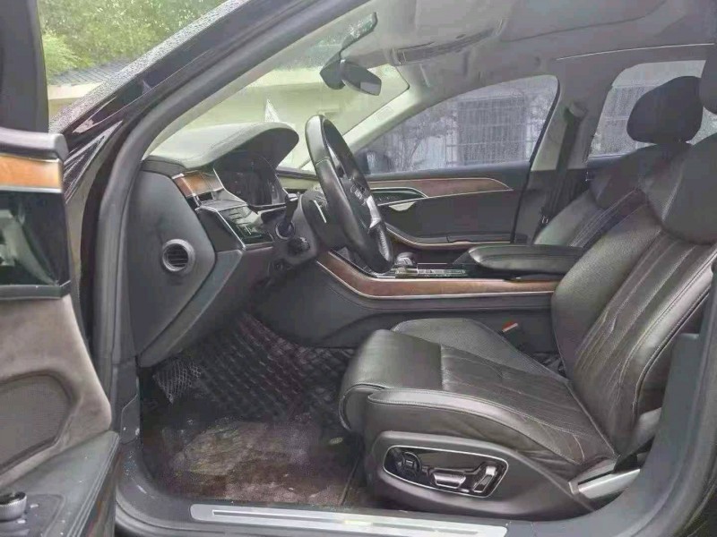 洛阳19年奥迪A8L4