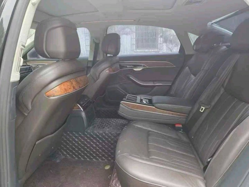 洛阳19年奥迪A8L5