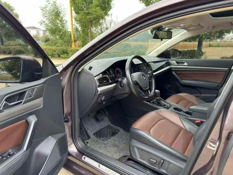 苏州20年大众朗逸7