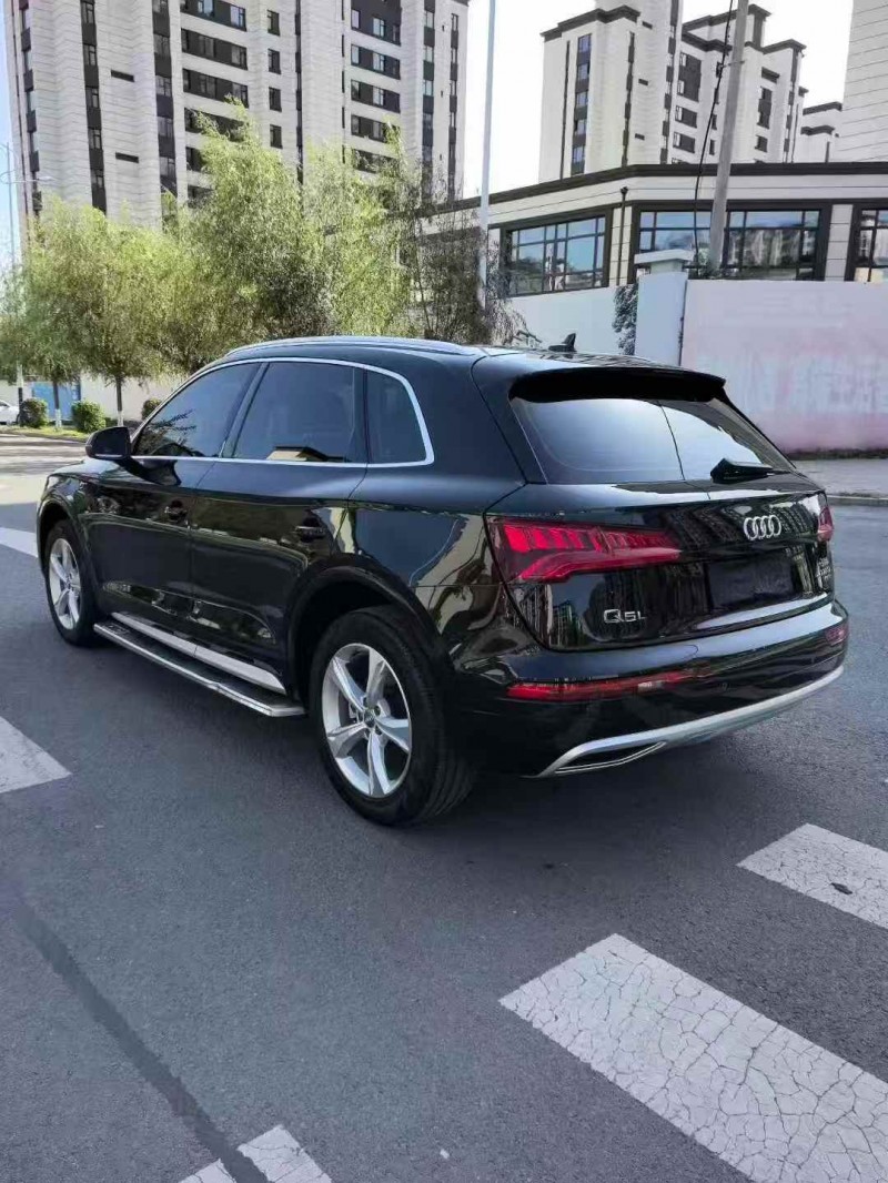 苏州21年奥迪Q57
