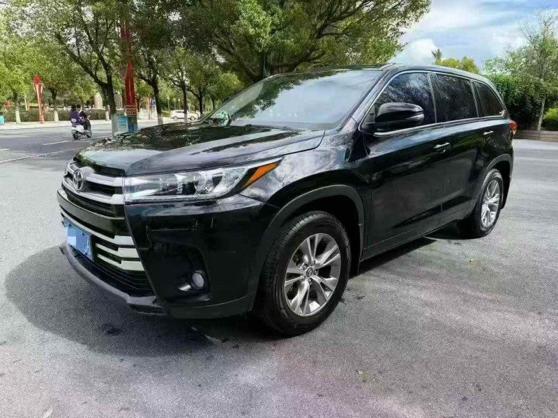 玉溪21年丰田汉兰达3