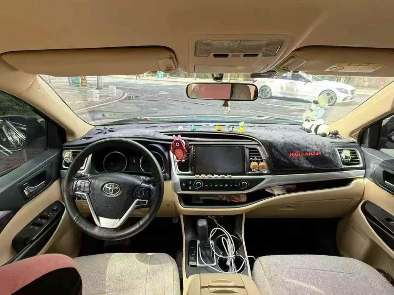 玉溪21年丰田汉兰达7