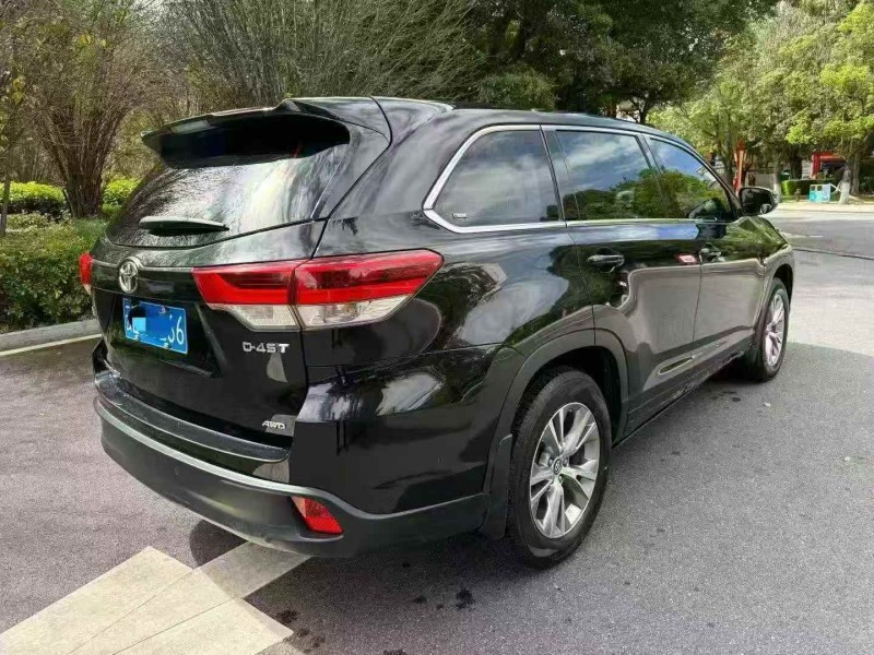 玉溪21年丰田汉兰达8