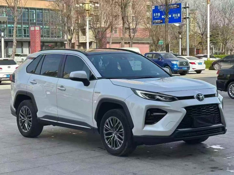 淄博23年丰田威兰达3