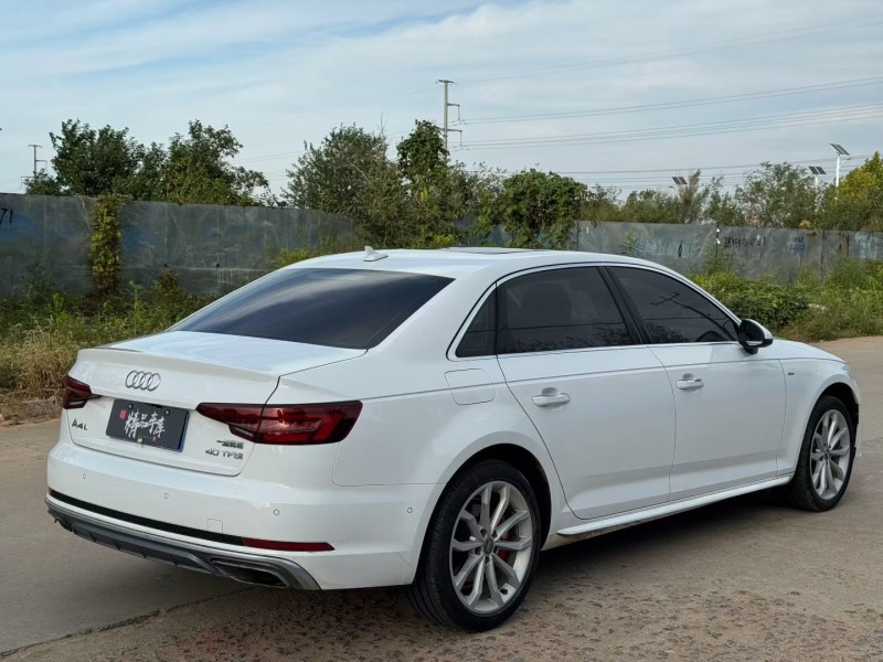 青岛19年奥迪A4L8