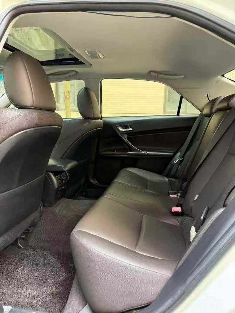 汕头15年丰田锐志7