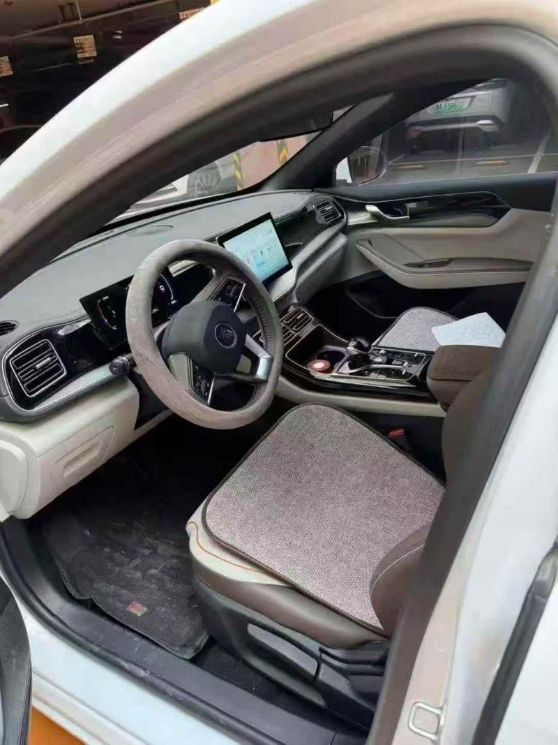 赤峰25年比亚迪秦4