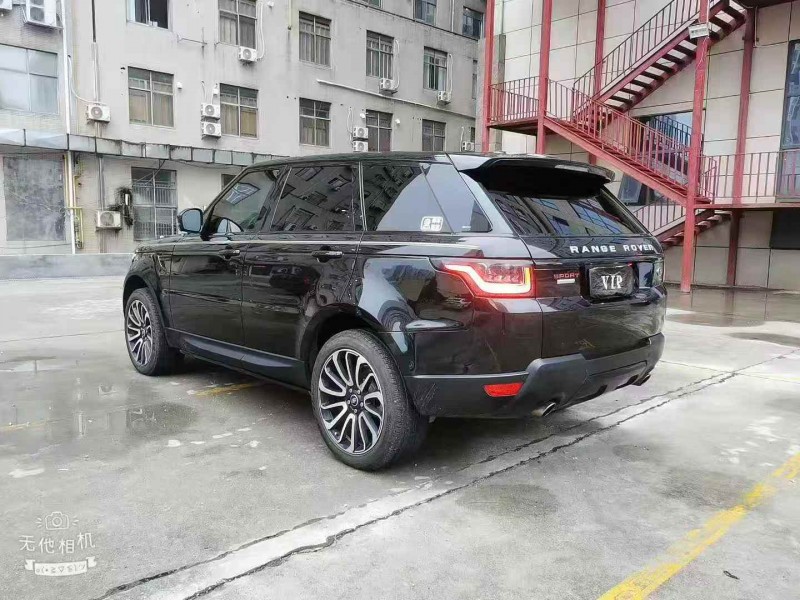 岳阳15年路虎揽胜运动9