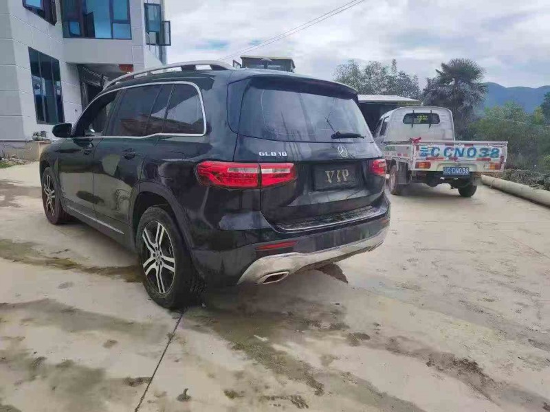 曲靖21年奔驰GLB8