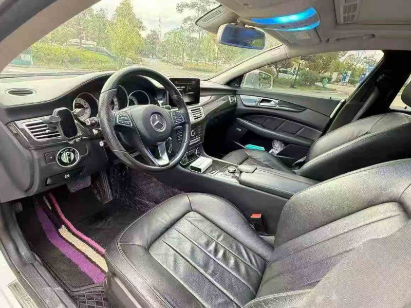 昭通16年奔驰CLS4